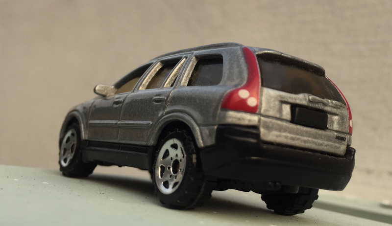 But the rear gets taillight tampos, Volvo badge under the wiper and also the XC90 badging. Neat!
